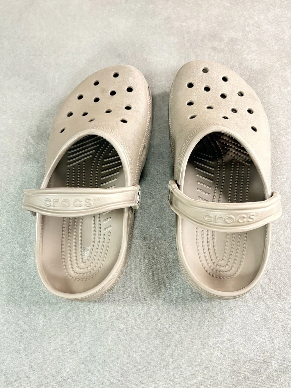 CROCS comfortable slip